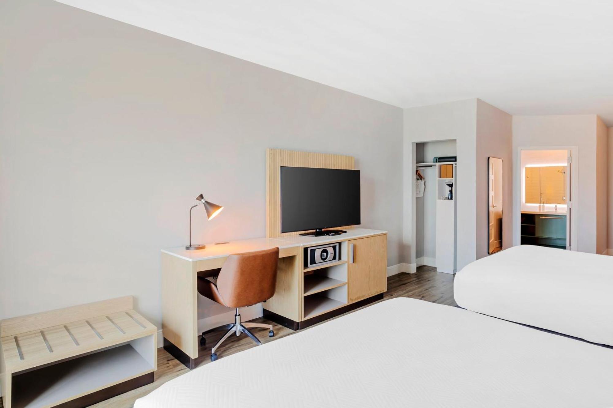 Even Hotel Waco - University Area By Ihg Екстериор снимка